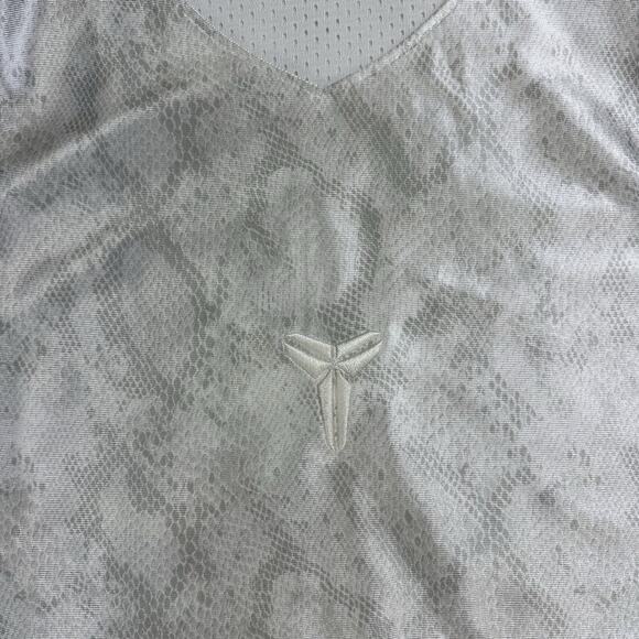 Nike Kobe Dri-Fit Reversible Basketball Jersey Mens Size XXL White Mamba FZ0934 - Picture 7 of 15